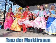 Alljährlicher Höhepunkt ist der Tanz der Marktweiber auf dem Viktualienmarkt am Faschingsdienstag, 21.02.2012 (©Foto. Martin Schmitz)